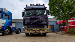 20251019-Tom-Holding-00312
